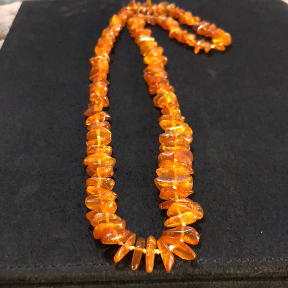 Vintage Baltic Amber Necklace. Weight 26.5g. Length 28
